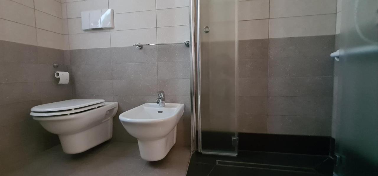 Garda Lake Aloha Apartments Торболе Экстерьер фото