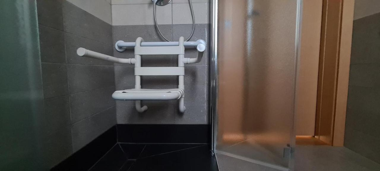 Garda Lake Aloha Apartments Торболе Экстерьер фото